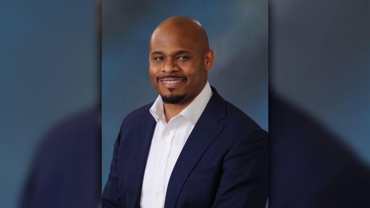 Avon Cobourne, Jr. Headshot